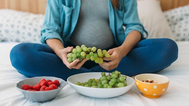أطعمة تساعد على اكتمال رئة الجنين