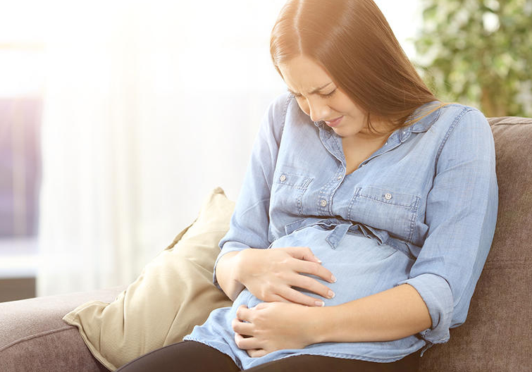 ظهور أعراض الحمل بعد التبويض