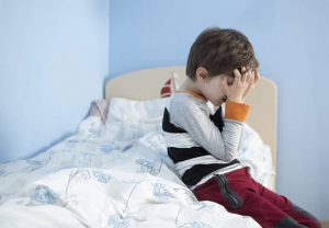 أسباب التبول عند الاطفال ليلا وطرق العلاج المختلفة 