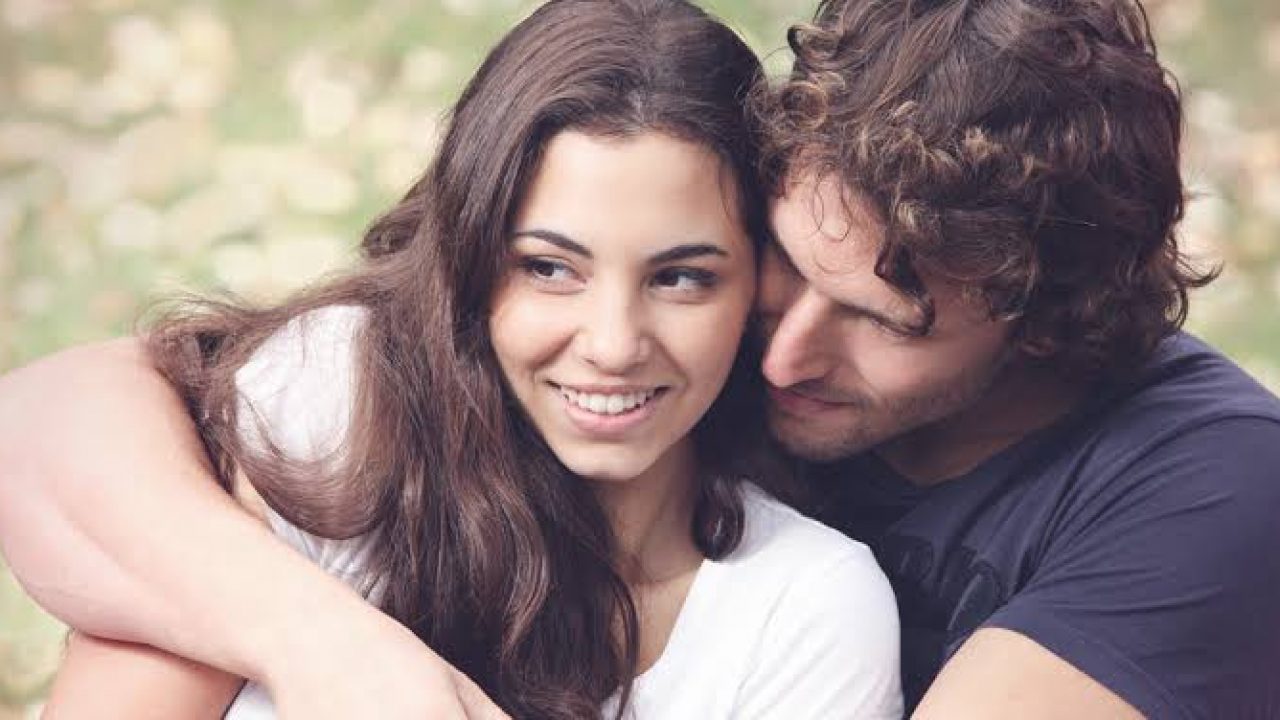 كيف تعرف أن شخص يحبك من خلال الأسئلة مجلة الحلوة
