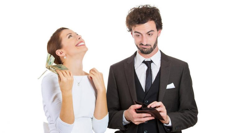 كيف اختبر بخل خطيبي علامات تؤكد بخل خطيبك