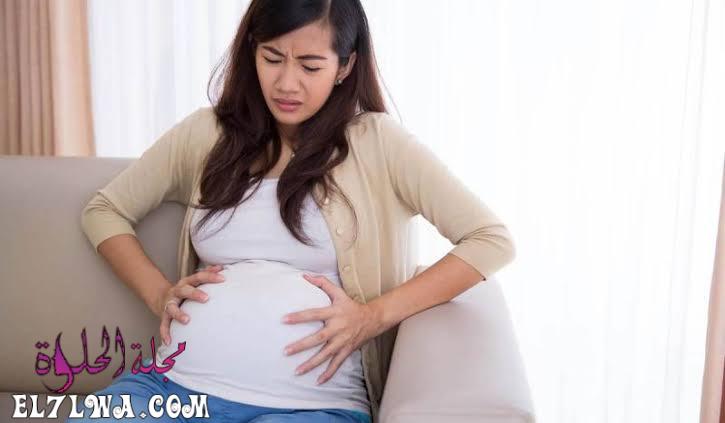 هل تنزل الدورة مع الحمل خارج الرحم