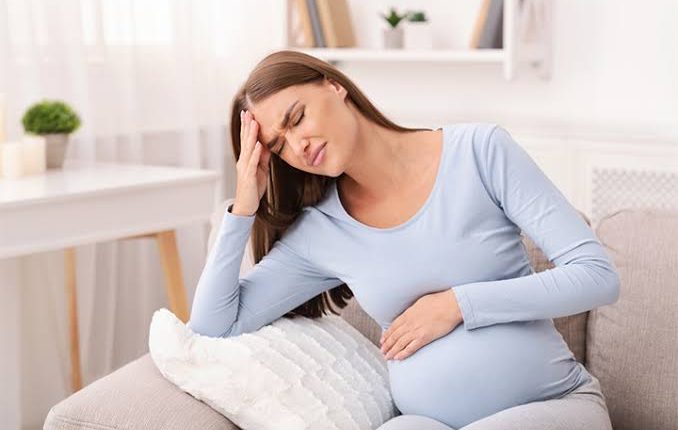 الفرق بين دوخة الحمل والدوخة العادية
