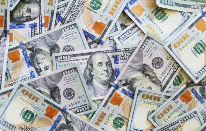 سعر الدولار في جميع البنوك اليوم بعد تراجع النقد الأجنبي للشهر الرابع