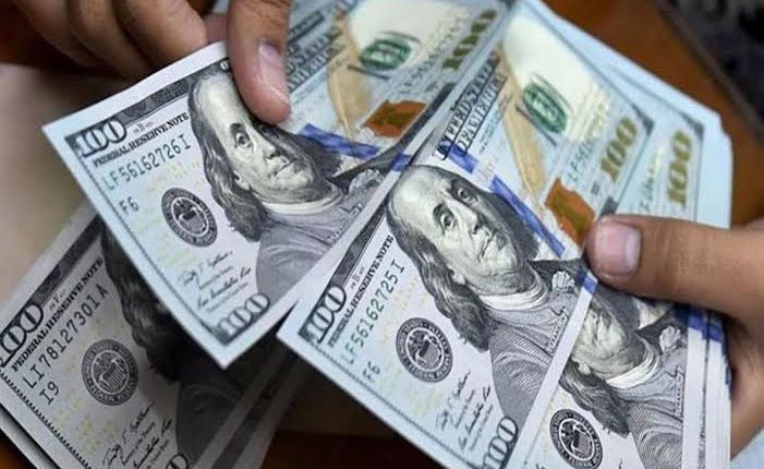 سعر الدولار اليوم في جميع البنوك .. الدولار في البنك المركزي وصل سعره لـ19.41 أدنى مستوى في 6 سنوات