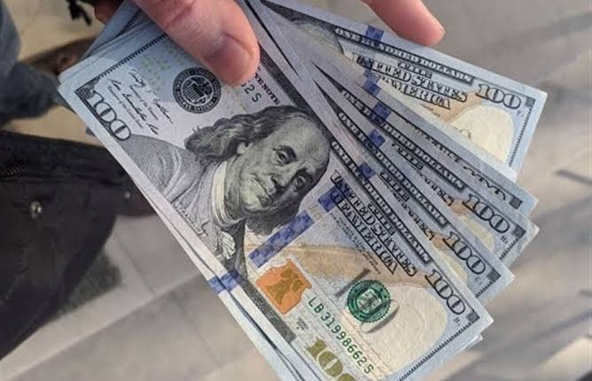 سعر الدولار في جميع البنوك اليوم .. رئيس الوزراء: السيطرة على معدلات التضخم أهم من سعر العملة